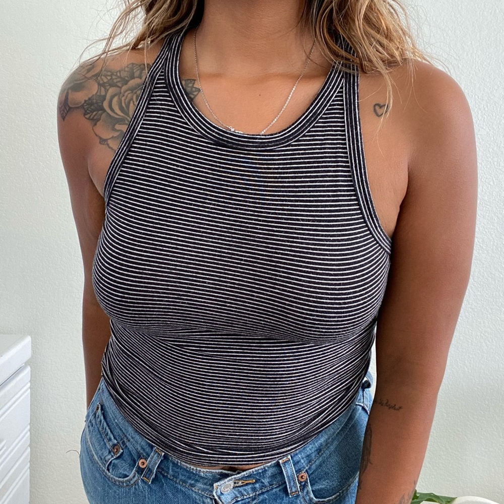 American Eagle crop top